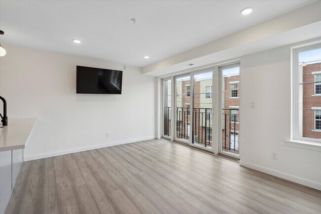 Building Photo - 1338 N 15th St