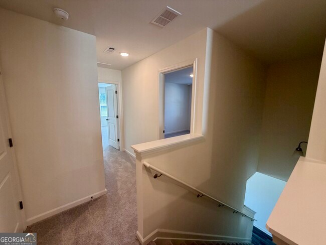 Building Photo - 1261 Fagiolo St