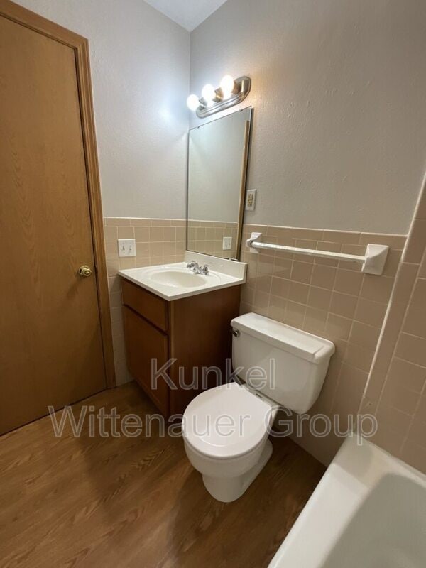 Building Photo - 1705 Jamestown Rd