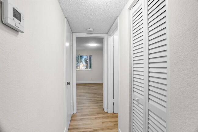 Building Photo - 12730 Vista Isles Dr