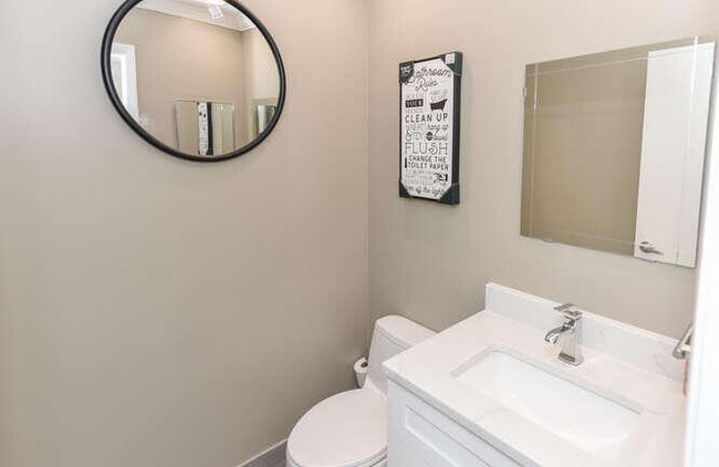 Building Photo - 864 Normandy R