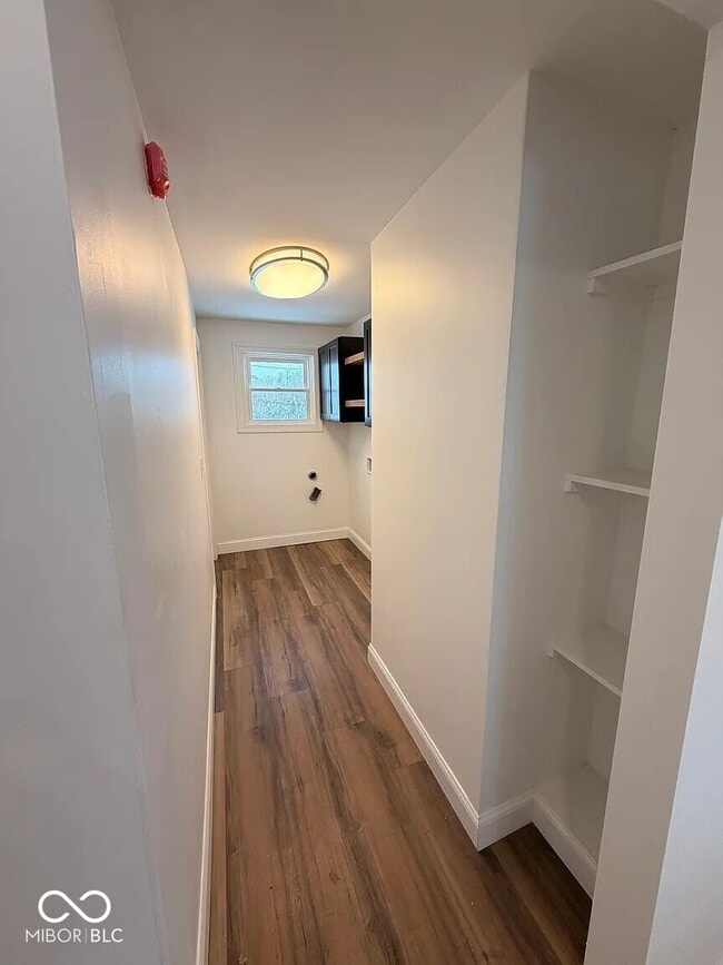 Building Photo - 4210 S Post Rd