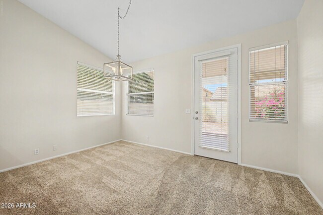Building Photo - 1068 W Glenmere Dr