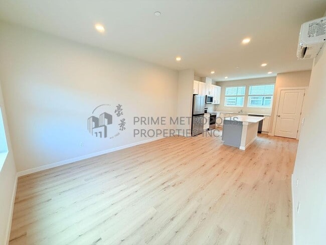 Building Photo - 15215 35th Ave W