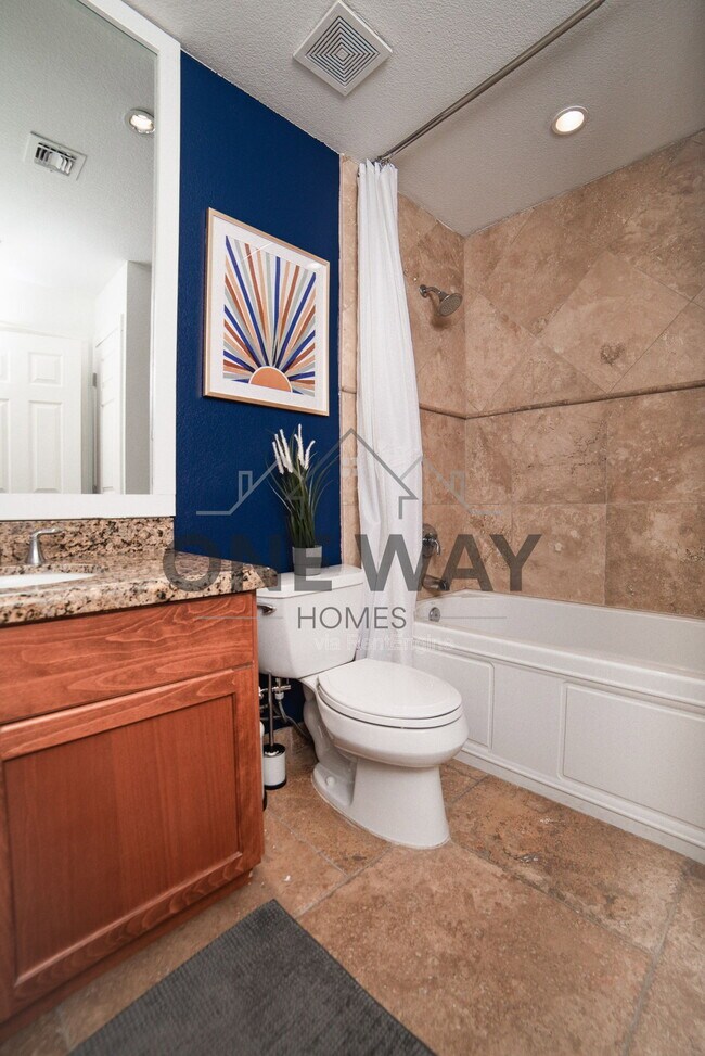 Building Photo - 8702 E Sheridan St