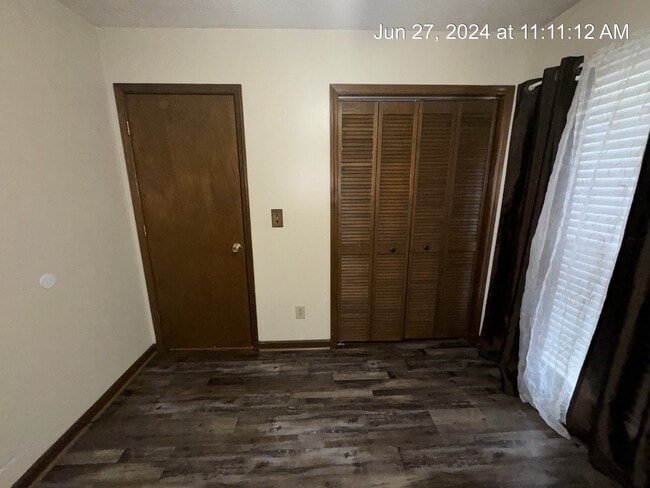 Building Photo - 501 Hollyberry Ln