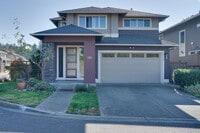 Building Photo - Luxury 2 story with Air Conditioning