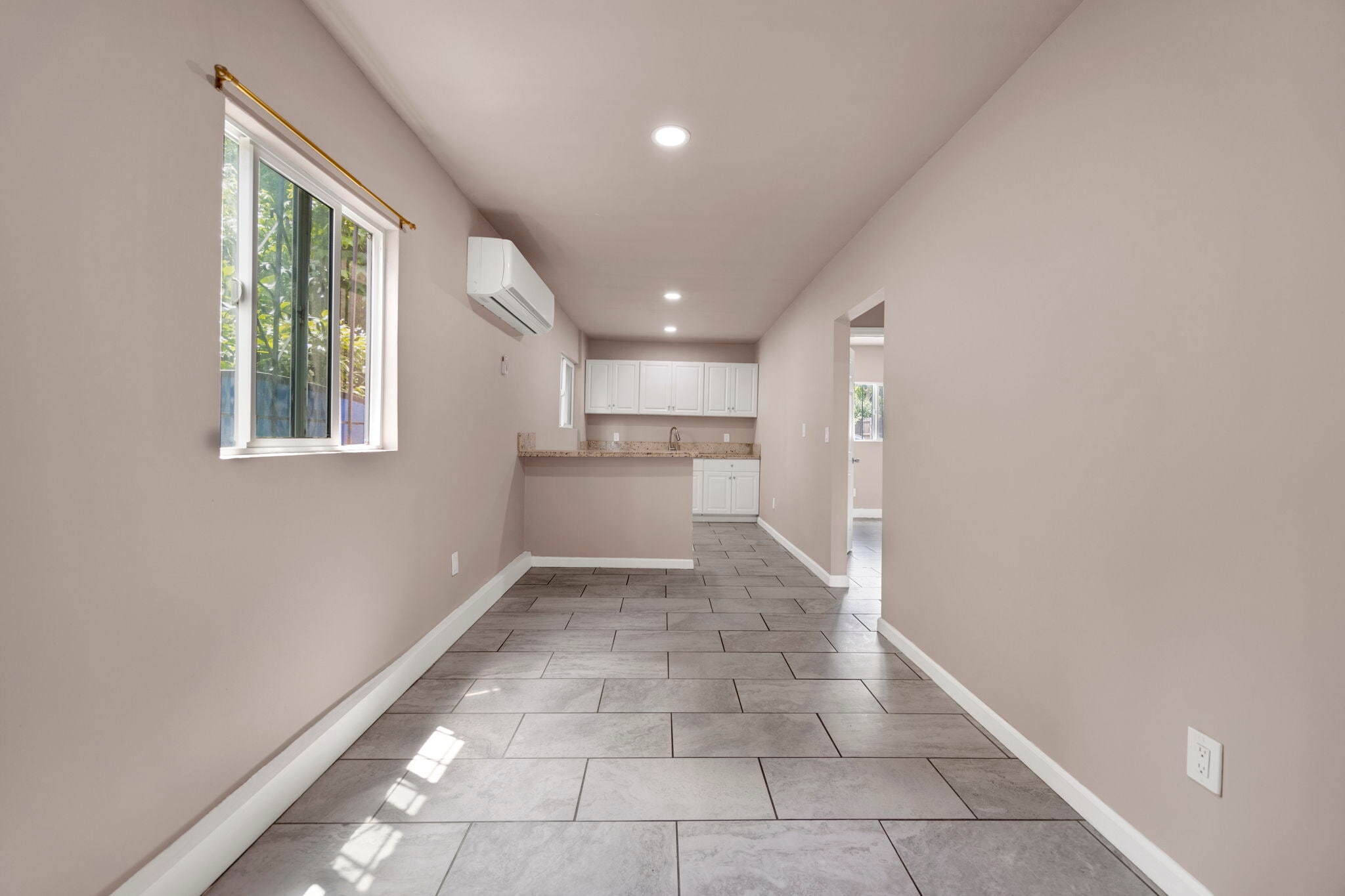 Building Photo - 4341 Laurel Canyon Blvd