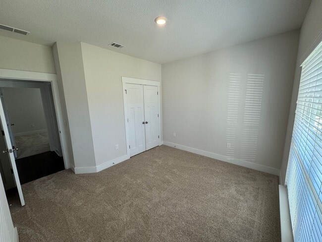 Building Photo - Gulf Breeze - Roman Oaks - 4 Bedroom, 3 Ba...