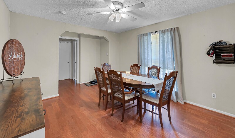 Building Photo - 400 Patricia Dr