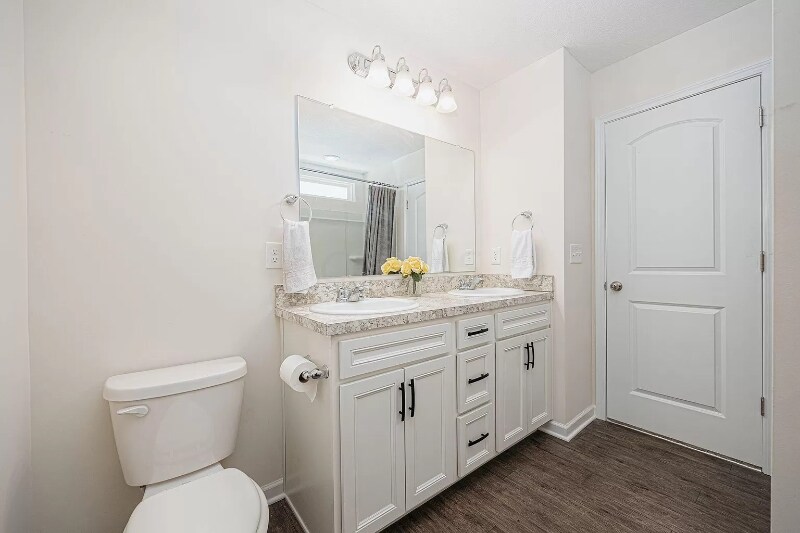 Building Photo - 304 Gray Fox Ct