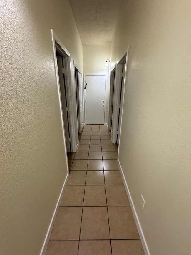 Building Photo - Spacious 2-Story Home with 3-Car Garage in...