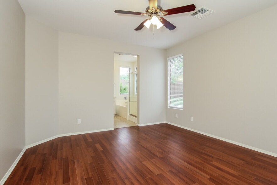 Building Photo - 42941 N Challenger Trail