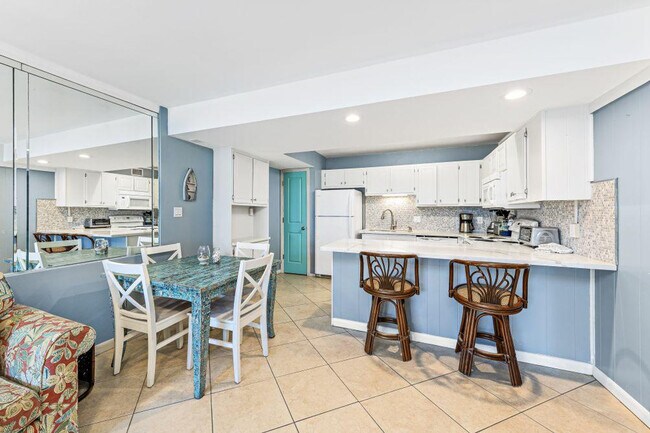 Building Photo - 667 Nautilus Ct