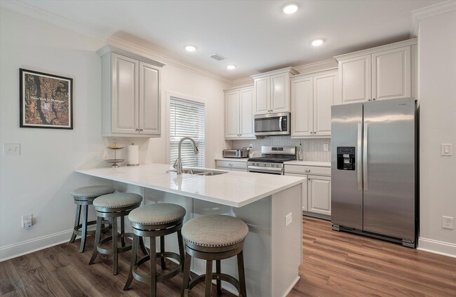 Building Photo - 1418 Widows Ct