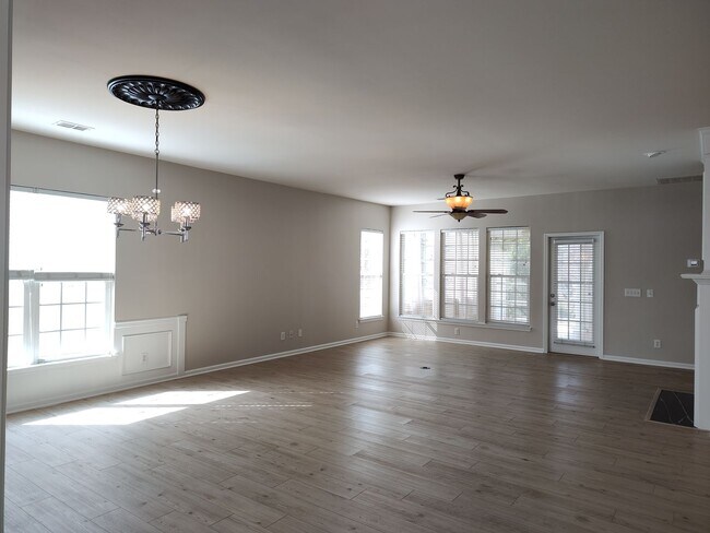 Building Photo - 55 + Senior Community Ranch Style Home  Located in the Exclusive Resort-Style Community of Sun Ci...