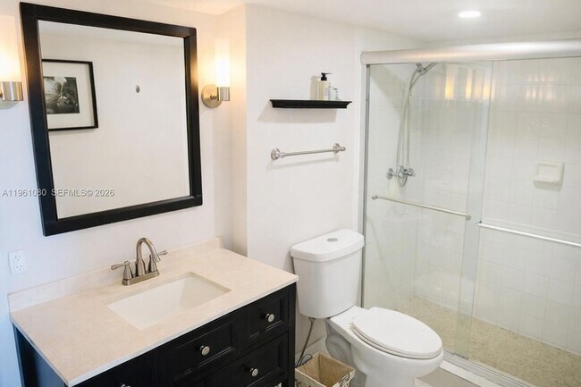 Building Photo - 1801 S Treasure Dr