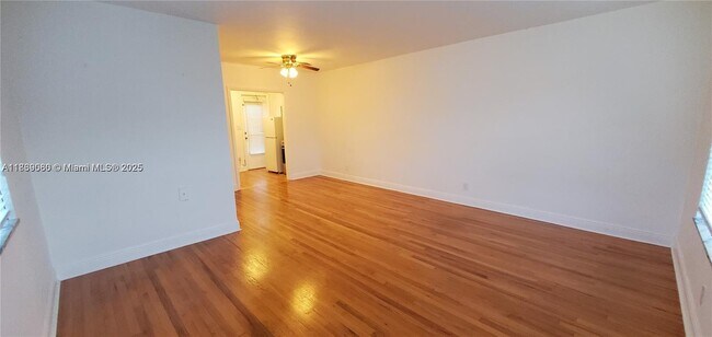 Primary Photo - 535 74th St