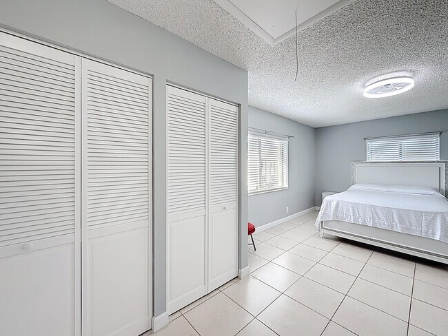 Building Photo - 3586 La Playas Ct