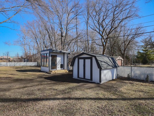 Building Photo - 20901 Catalpa St