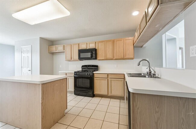 Building Photo - 14622 Bladenboro Dr