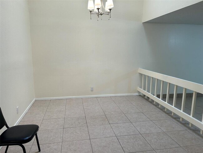 Building Photo - 12560 Newbrook Dr