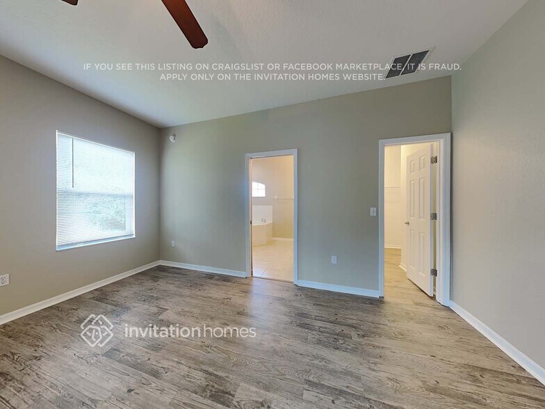 Building Photo - 3652 Sandhill Crane Dr