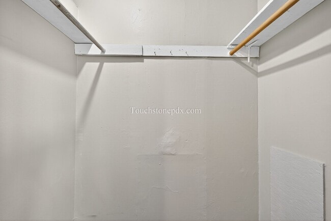 Building Photo - *$700 OFF SECOND MONTHS RENT* Brentwood-Da...