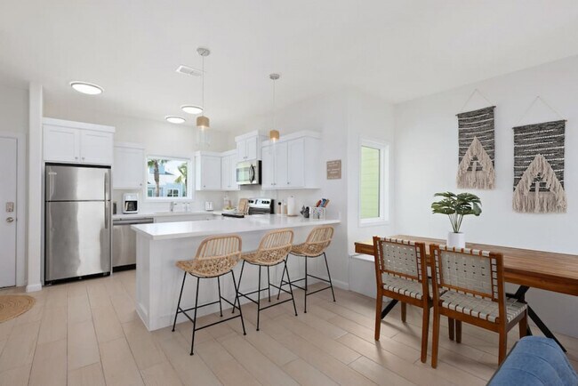 Building Photo - 110 Las Joyas Blvd