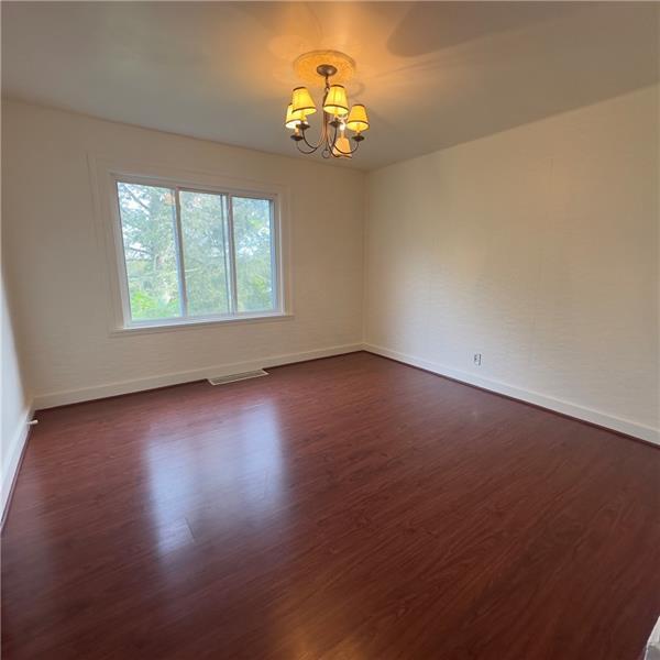 Building Photo - 240 Ridgewood Ave