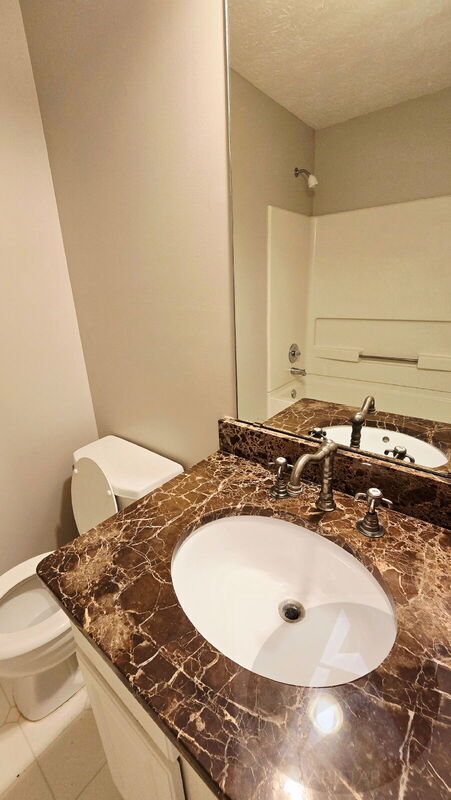 Building Photo - 1695 Barrington Overlook