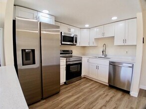 Building Photo - 4131 Oak Terrace Dr