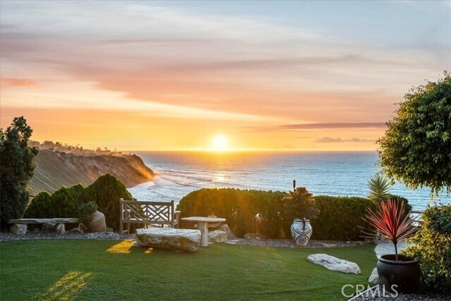 Building Photo - 809 Paseo Del Mar