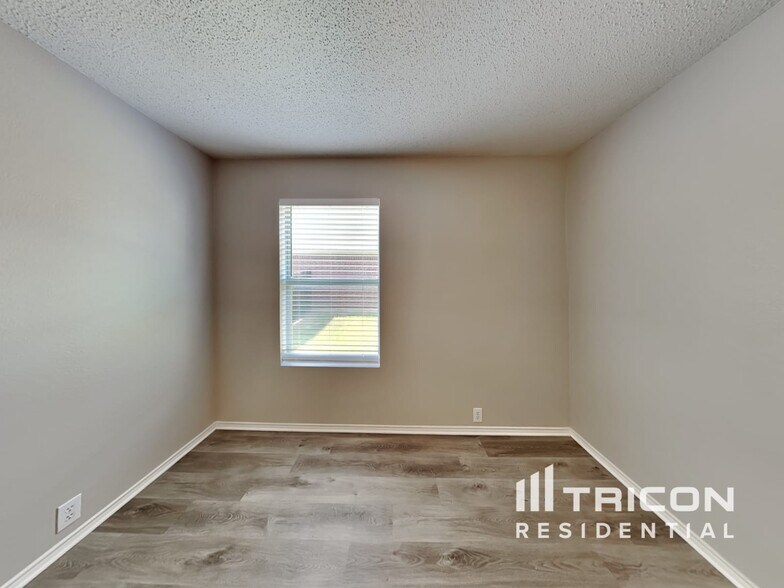 Building Photo - 4513 Merlot Dr