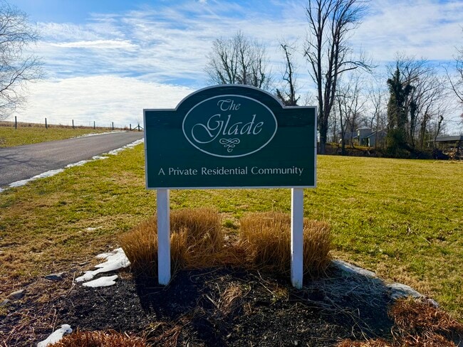 Building Photo - 304 Persimmon Way