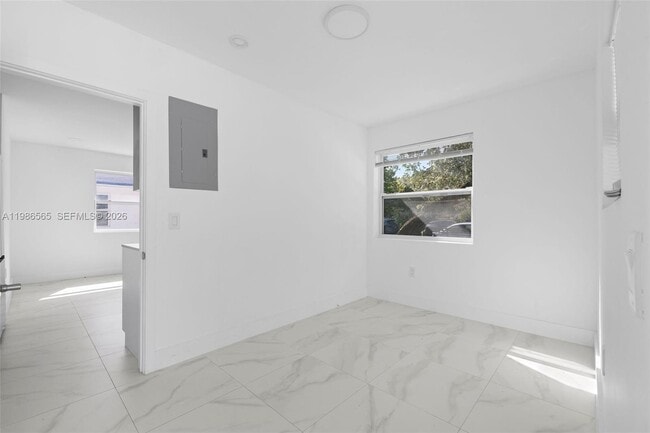 Building Photo - 1445 NW 34th St