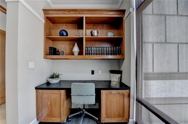 Building Photo - 3445 Stratford Rd NE