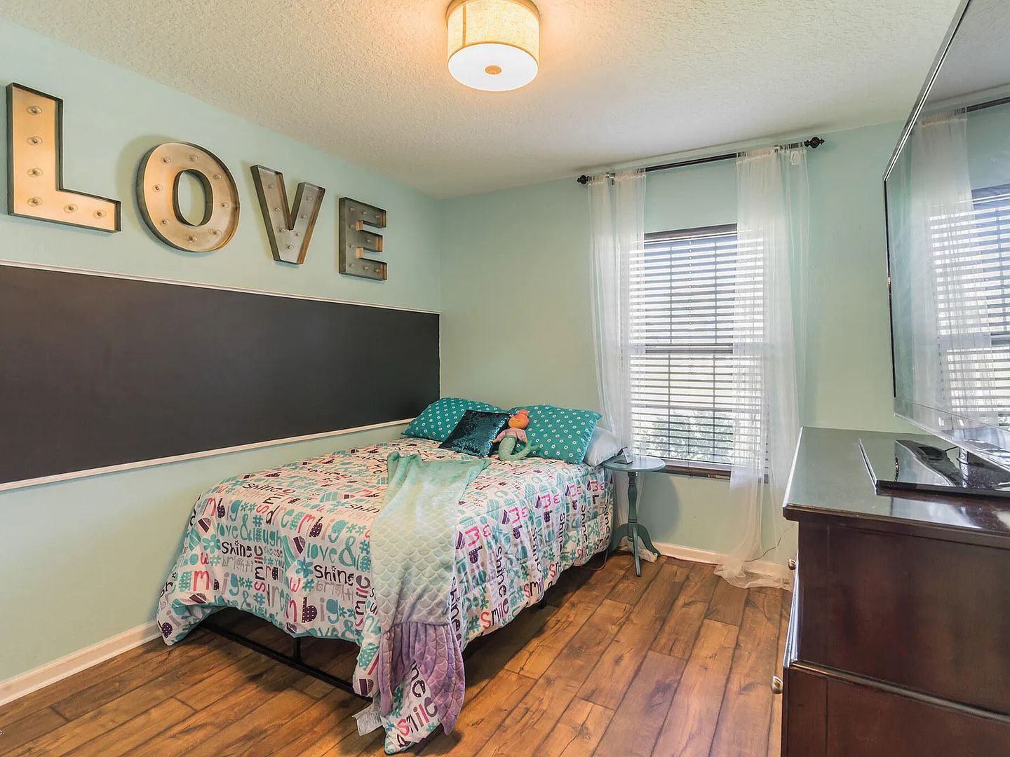 Building Photo - 15360 Spotted Stallion Trail