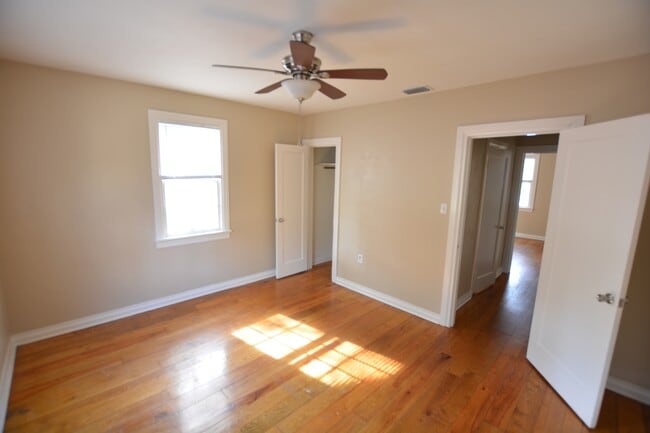 Building Photo - 119 N Longfellow Blvd