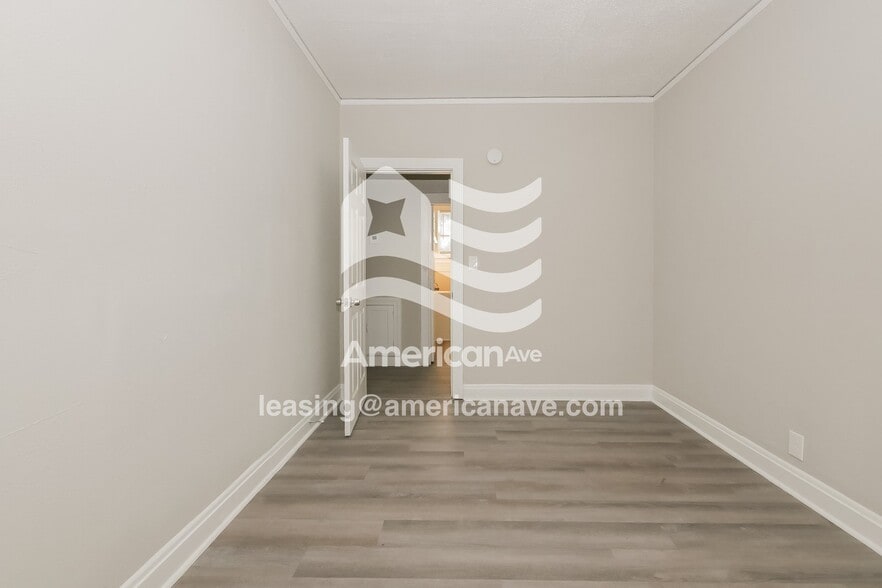 Building Photo - 2231 10th St