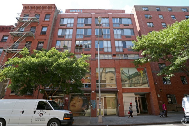 Building Photo - 165-167 Eldridge St