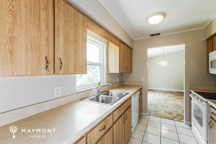 Building Photo - 7022 Sheffield Dr