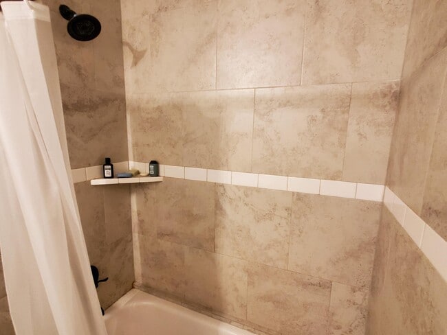 Building Photo - 37 W Thatcher St