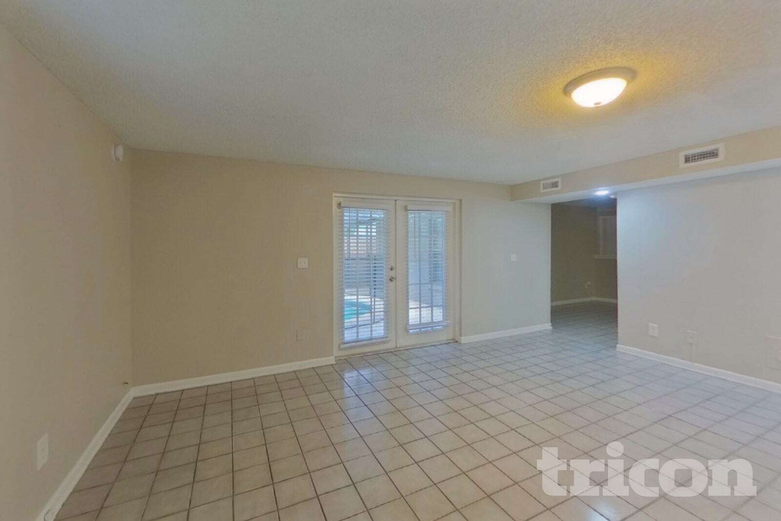 Building Photo - 2814 Cedaridge Dr