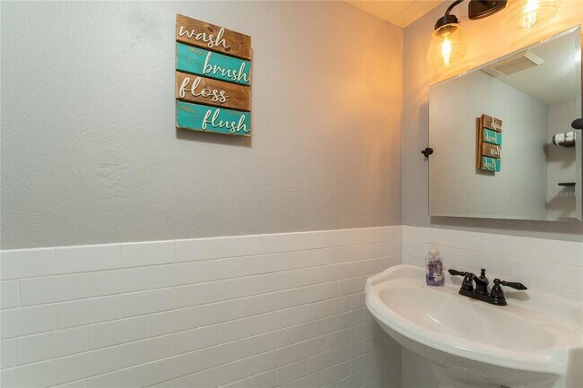 Building Photo - 2304 Fletchers Point Cir
