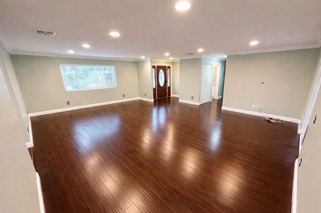 Building Photo - North Hollywood 4BR/3BA Home with Gated Entry and Private Yard