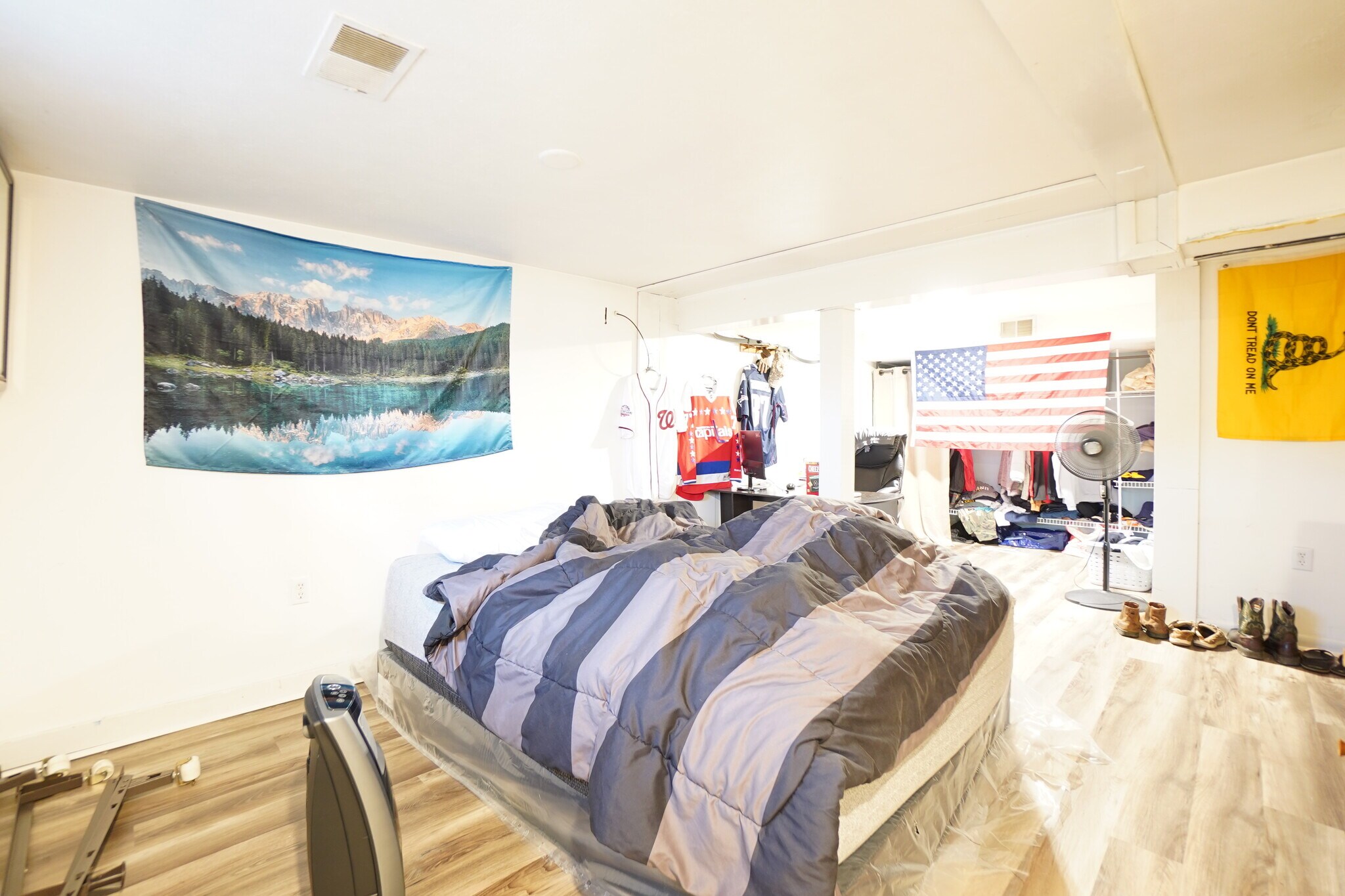 Building Photo - 1004 College Ave