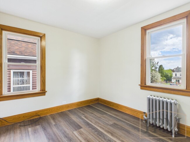 Building Photo - Charming Renovated Brick Home in East Penn...