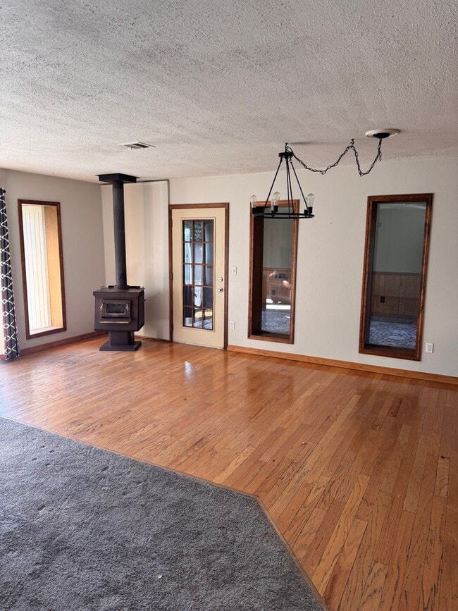 Building Photo - Cheshire Home for Rent!