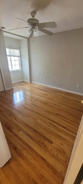 Building Photo - 5991 Howell Dr